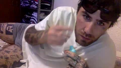 Dogboi online show from 11-16-25, 07:47