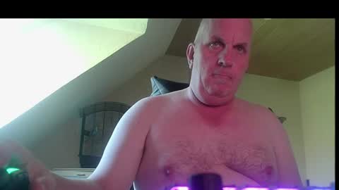 doggy2629 online show from 07-10-26, 08:07