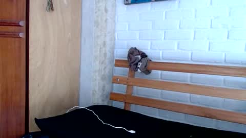 dogtattoo77 online show from 10-21-25, 11:11