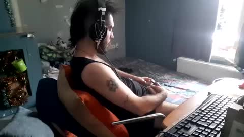 dogwithamohawk online show from 01-11-25, 11:12