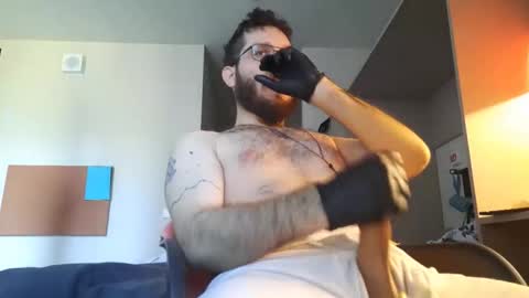 dogwithamohawk online show from 10-21-25, 08:26