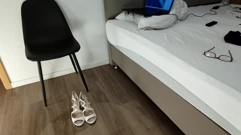 doit4thefun87 online show from 04-08-26, 08:09