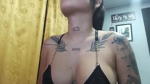 doll_and_thebrown online show from 10-25-25, 01:46