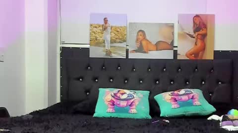 Snapshot of doll_celeste19 chatting on 12-31-24, 03:23 C E L E S T E online show from 12-31-24, 03:23