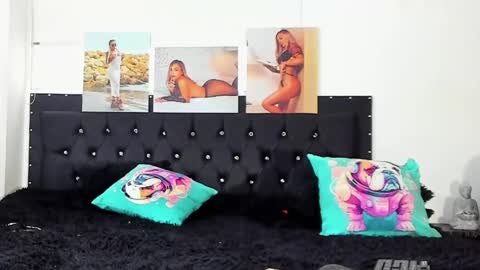 Snapshot of doll_celeste19 chatting on 01-19-25, 04:14 C E L E S T E online show from 01-19-25, 04:14