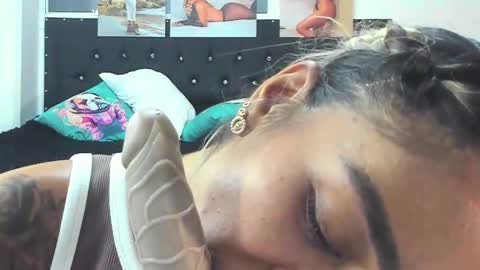 Snapshot of doll_celeste19 chatting on 02-01-25, 10:55 C E L E S T E online show from 02-01-25, 10:55