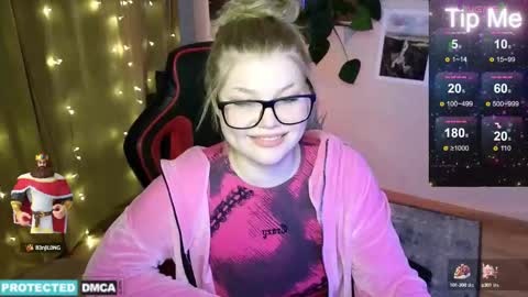 Chloe online show from 01-05-25, 03:34