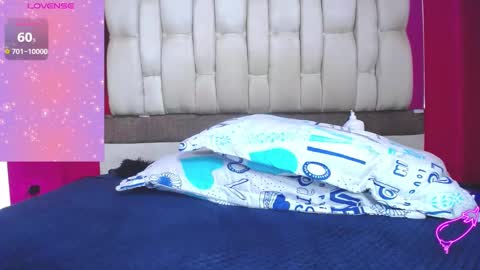 Snapshot of doll_coquette chatting on 03-08-25, 03:35 Heilen Niikol online show from 03-08-25, 03:35