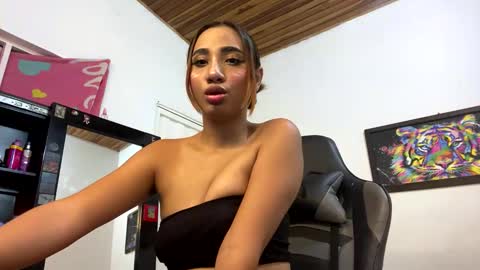 doll_miaa online show from 02-12-25, 03:07