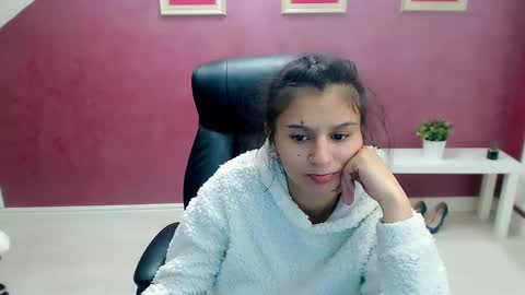 Snapshot of doll_stylish_ chatting on 01-12-25, 07:32 dol online show from 01-12-25, 07:32