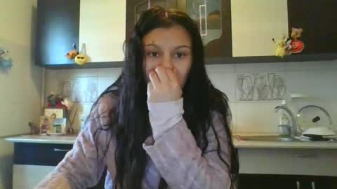 Snapshot of doll_stylish_ chatting on 01-26-25, 06:49 dol online show from 01-26-25, 06:49
