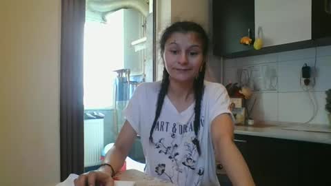 Snapshot of doll_stylish_ chatting on 02-02-25, 08:46 dol online show from 02-02-25, 08:46