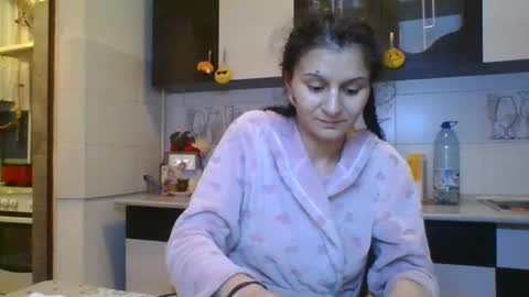 Snapshot of doll_stylish_ chatting on 02-03-25, 01:19 dol online show from 02-03-25, 01:19