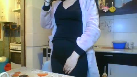 Snapshot of doll_stylish_ chatting on 02-04-25, 10:55 dol online show from 02-04-25, 10:55