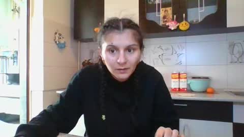 Snapshot of doll_stylish_ chatting on 02-11-25, 01:51 dol online show from 02-11-25, 01:51