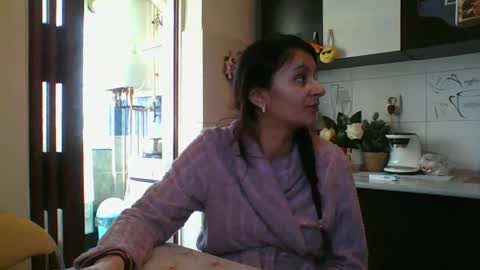 Snapshot of doll_stylish_ chatting on 02-22-25, 07:45 dol online show from 02-22-25, 07:45