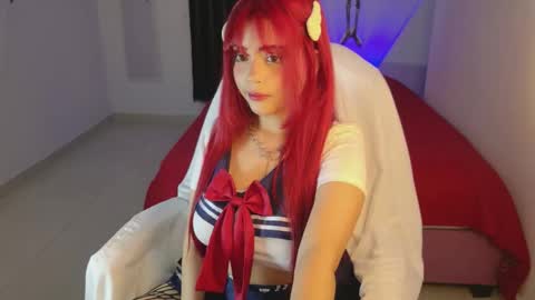 Snapshot of dolliestgirl__ chatting on 10-22-25, 10:20 Emillie online show from 10-22-25, 10:20