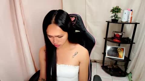 Snapshot of dolljane2001 chatting on 10-09-25, 01:03 Jane online show from 10-09-25, 01:03