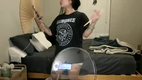 DOLLLFACE online show from 12-31-24, 11:49