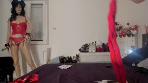 dolly2425 online show from 04-12-26, 08:58