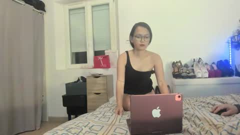 dolly2425 online show from 04-13-26, 10:37