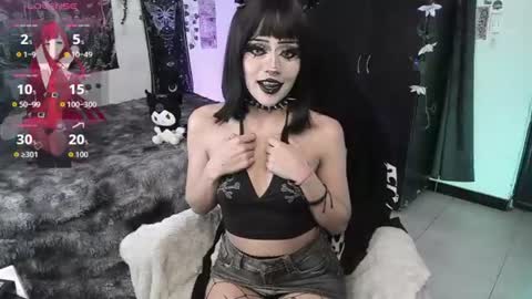 Snapshot of dolly_bones chatting on 07-30-26, 05:39 dolly_bones online show from 07-30-26, 05:39