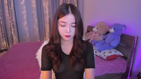 Snapshot of dollyiaa chatting on 05-01-26, 01:37 Dollya online show from 05-01-26, 01:37