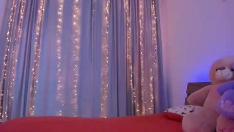 Snapshot of dollyiaa chatting on 05-10-26, 02:50 Dollya online show from 05-10-26, 02:50