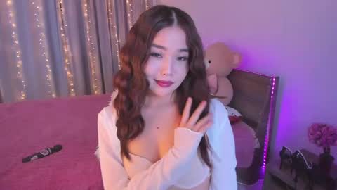 Snapshot of dollyiaa chatting on 05-14-26, 01:29 Dollya online show from 05-14-26, 01:29