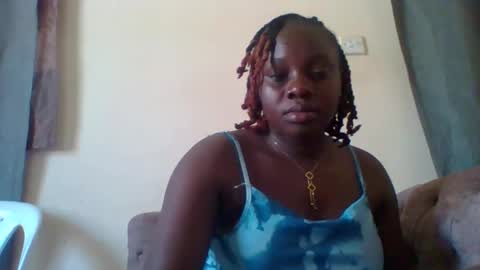 Snapshot of dollyvee chatting on 11-05-25, 10:59 dollyvee online show from 11-05-25, 10:59