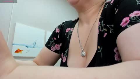 DoloresSea online show from 01-18-26, 05:33