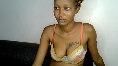 Snapshot of dolsexy chatting on 06-20-26, 01:30 dolsexy online show from 06-20-26, 01:30