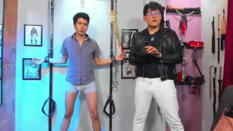 Snapshot of dom2travelers_sm chatting on 03-09-25, 11:03 Diego Castell online show from 03-09-25, 11:03