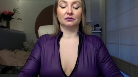 DOM MUMMY online show from 02-20-25, 06:50