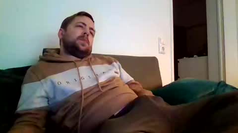 dombio_12 online show from 02-28-25, 08:18