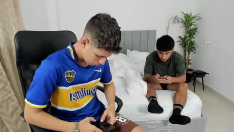 Snapshot of domi_master chatting on 03-04-25, 01:45 MASTER online show from 03-04-25, 01:45