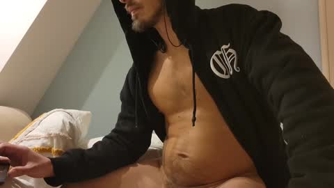 Snapshot of dominance chatting on 01-01-25, 03:35 Master Dominance  online show from 01-01-25, 03:35