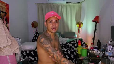 Snapshot of dominant_gay_xxx chatting on 05-18-26, 01:45 jjhoy online show from 05-18-26, 01:45