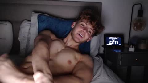 Alex...  online show from 11-08-25, 10:19