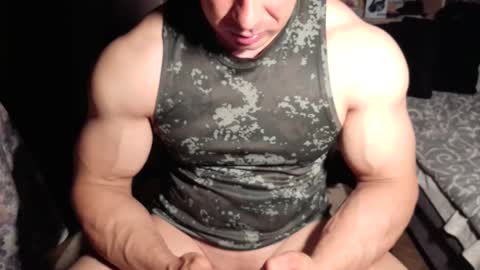 Snapshot of dominatemuscle chatting on 05-16-26, 06:50 Kevin online show from 05-16-26, 06:50