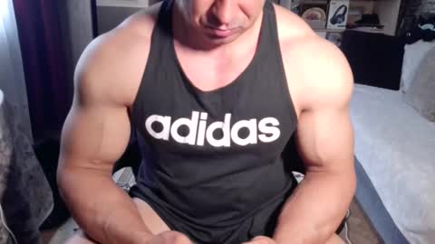 Snapshot of dominatemuscle chatting on 05-17-26, 06:55 Kevin online show from 05-17-26, 06:55