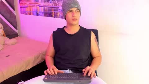 DOMI online show from 03-11-26, 04:18