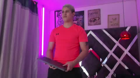 DOMI online show from 04-10-26, 03:56