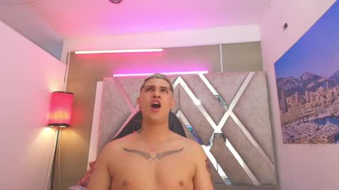 DOMI online show from 04-17-26, 03:53