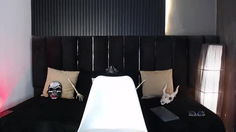 Dominic online show from 10-10-25, 10:09