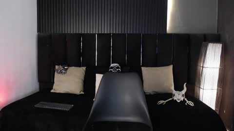 Dominic online show from 10-12-25, 01:04