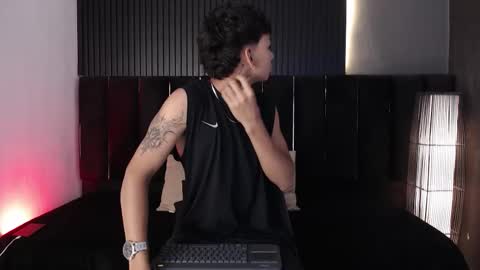 Dominic online show from 12-23-25, 05:05