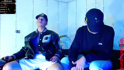 Snapshot of dominic_hanks chatting on 03-11-25, 07:26 DOMINIC AND ANDREW online show from 03-11-25, 07:26