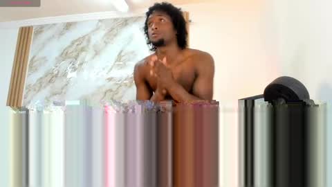 Snapshot of dominic_luxx chatting on 05-13-26, 02:14 Dominic online show from 05-13-26, 02:14