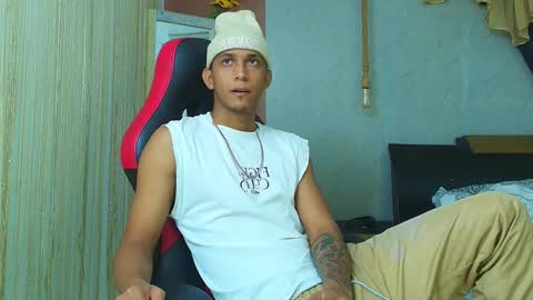 Snapshot of dominic_smith_ chatting on 06-08-26, 02:34 dominic_smith_ online show from 06-08-26, 02:34